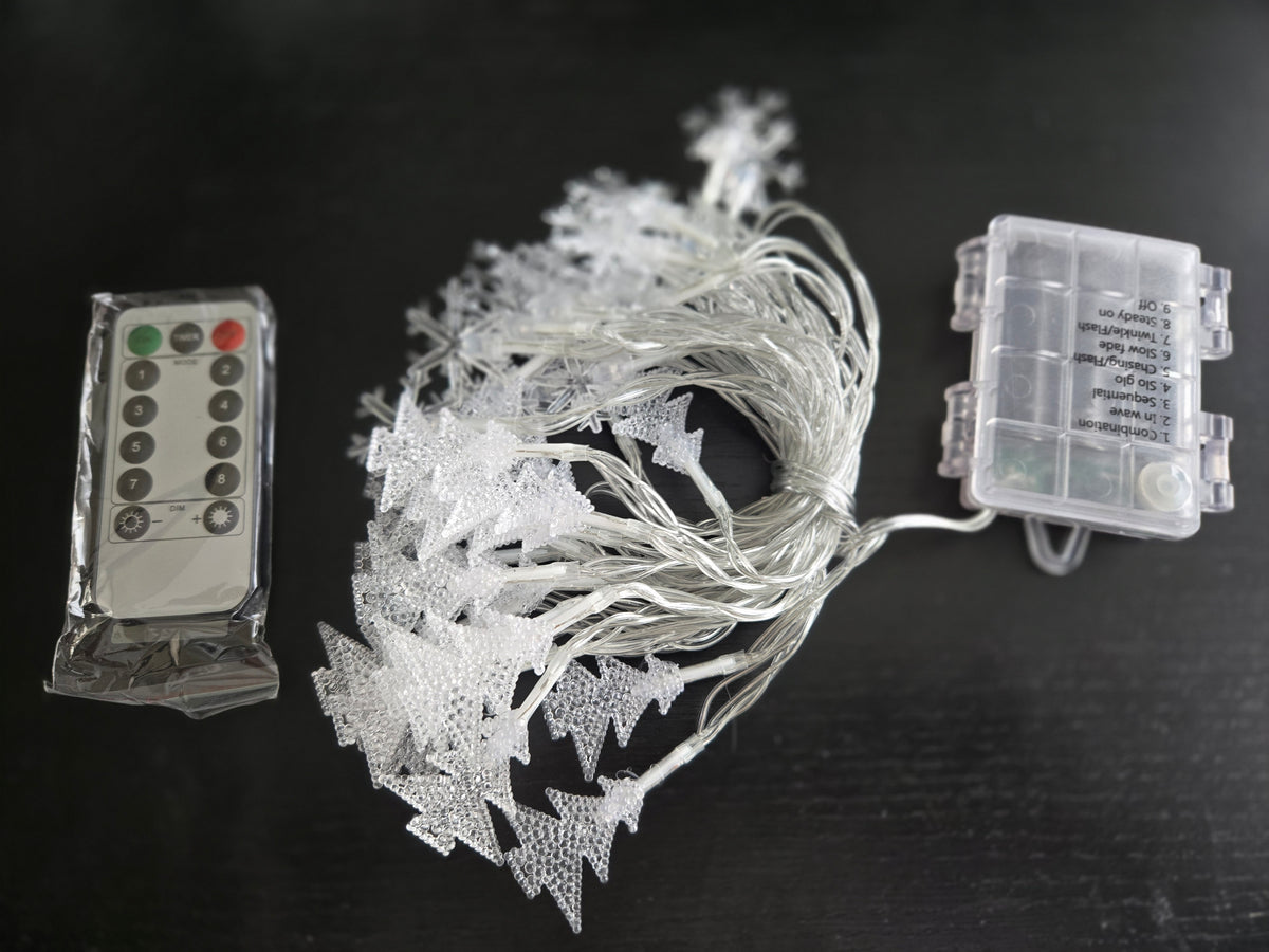 Guirlande LED de Noël avec sapins et flocons - Télécommande